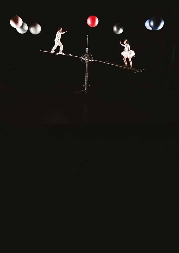 « Aux étoiles ! » — Cirque Hirsute